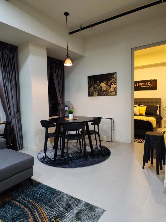 Avenpeak Tamarind Wifi, Netflix, Iron, Filter, Tv, Self Checkin Homestay