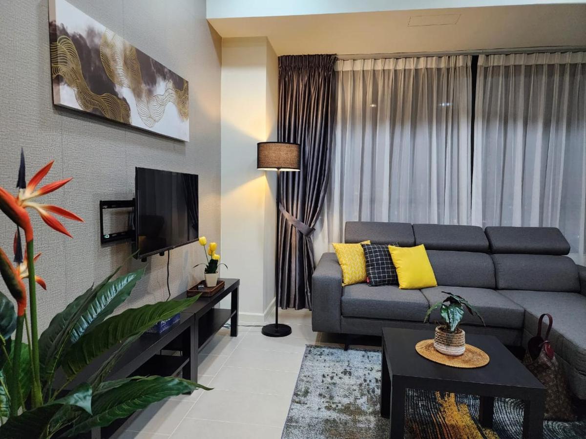 Avenpeak Tamarind Wifi, Netflix, Iron, Filter, Tv, Self Checkin Homestay