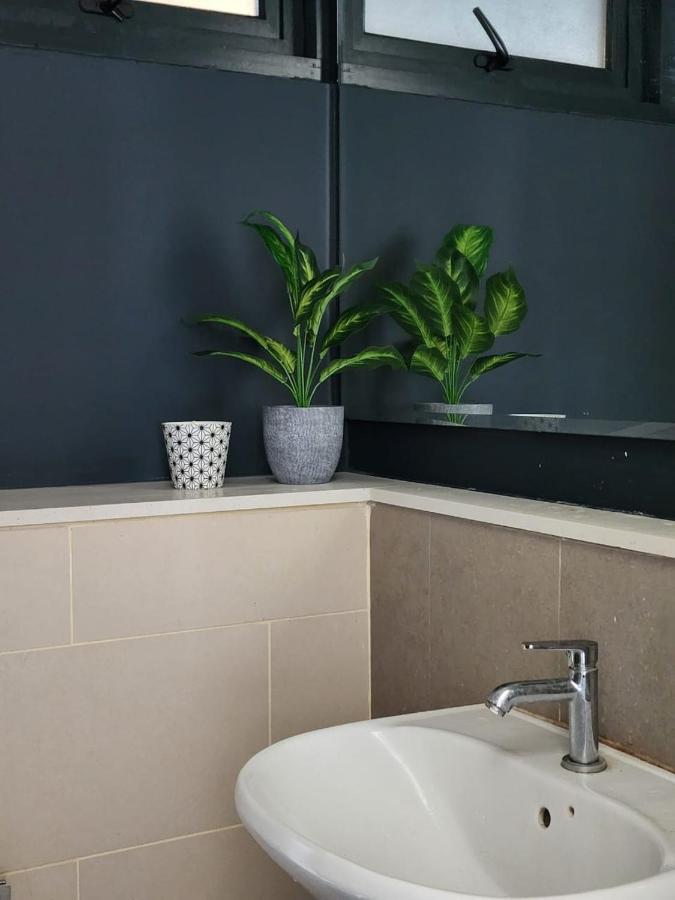 Homestay Avenpeak Tamarind Wifi, Netflix, Iron, Filter, Tv, Self Checkin Cyberjaya