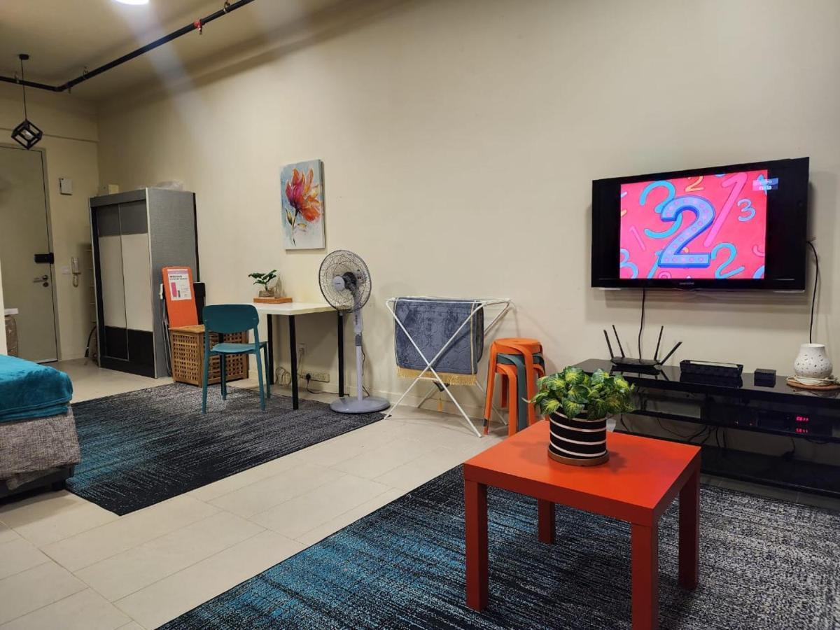 Avenpeak Tamarind Wifi, Netflix, Iron, Filter, Tv, Self Checkin * Cyberjaya