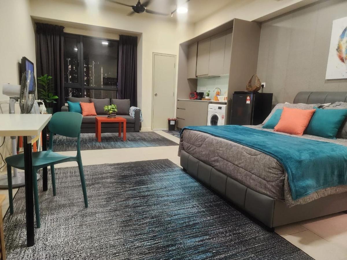 Avenpeak Tamarind Wifi, Netflix, Iron, Filter, Tv, Self Checkin * Cyberjaya