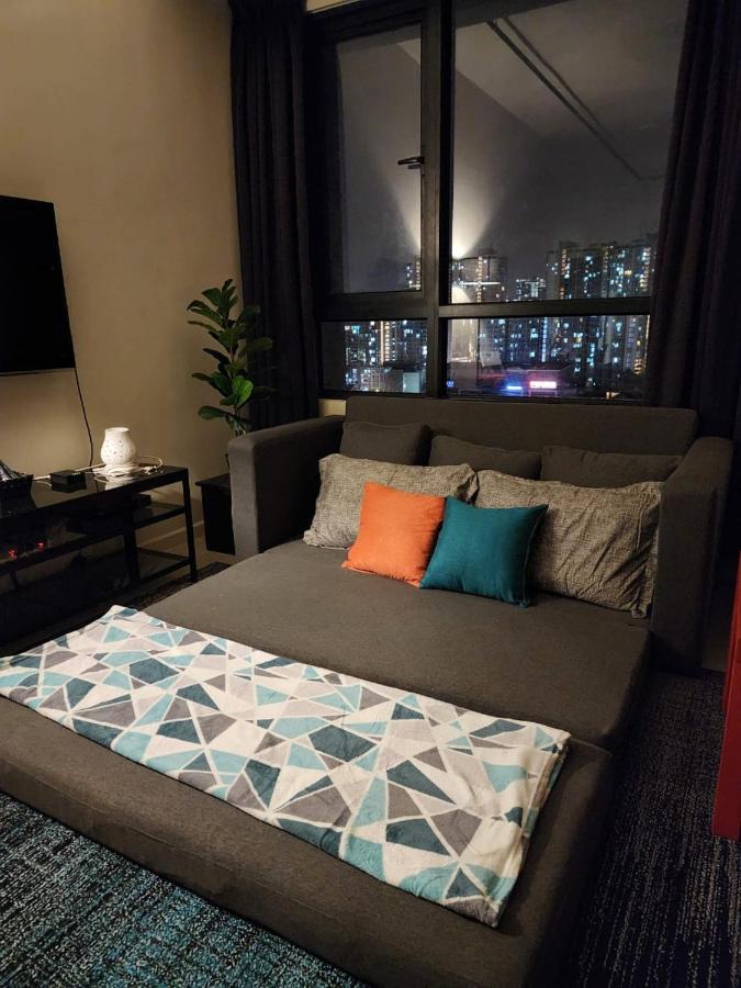 Avenpeak Tamarind Wifi, Netflix, Iron, Filter, Tv, Self Checkin Homestay Cyberjaya