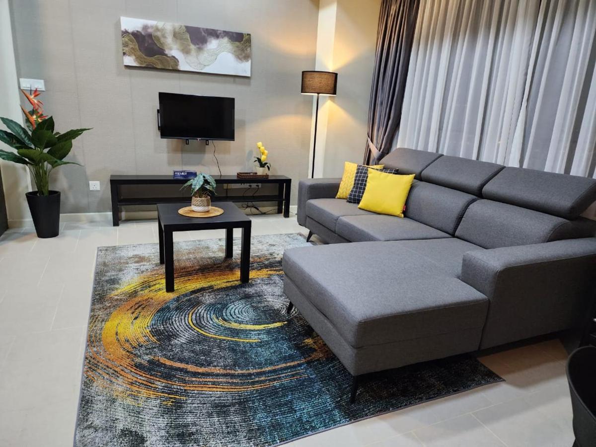Avenpeak Tamarind Wifi, Netflix, Iron, Filter, Tv, Self Checkin Homestay