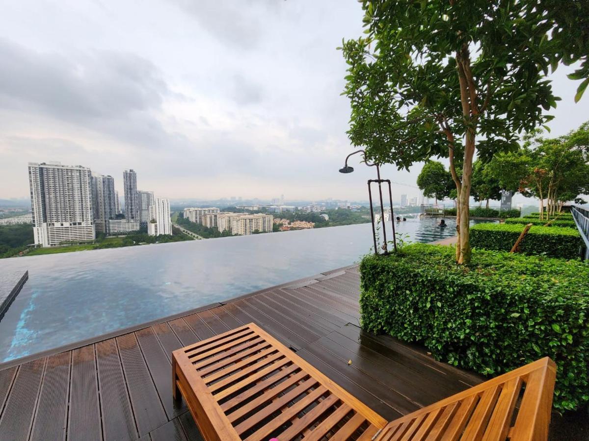 Avenpeak Tamarind Wifi, Netflix, Iron, Filter, Tv, Self Checkin Homestay Cyberjaya