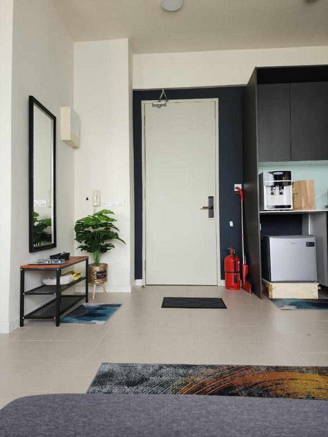 Avenpeak Tamarind Wifi, Netflix, Iron, Filter, Tv, Self Checkin Homestay *
